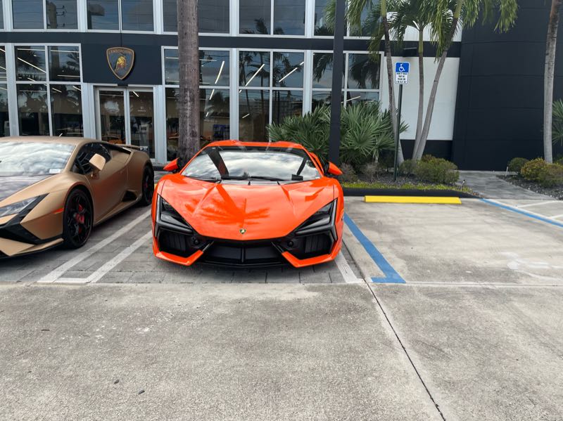 Lamborghini Sian spotted in Hamīrpur