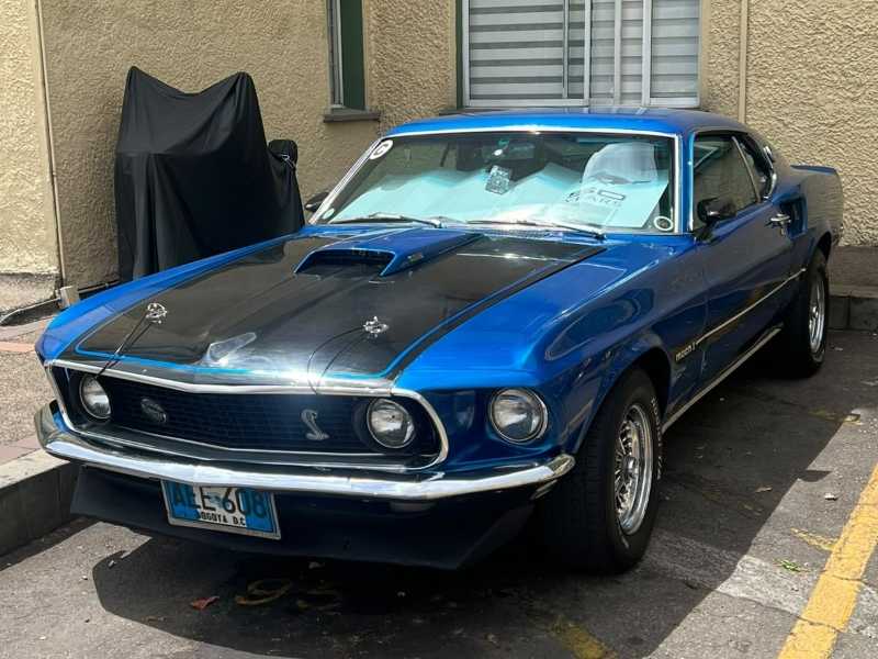 Ford Mustang Shelby GT500 (1969) spotted in Bogotá, Colombia