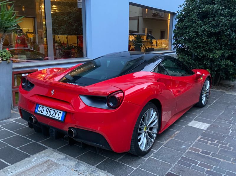 Ferrari 488 GTB spotted in Pescara