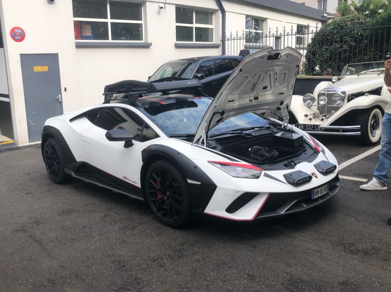 Lamborghini Huracán Sterrato spotted in Paris