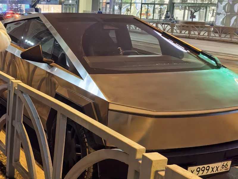 Tesla Cybertruck (2023) spotted in Yekaterinburg, Russia