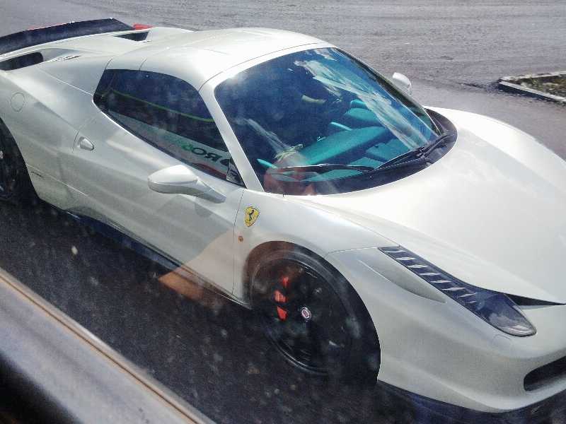 Ferrari 458 Italia spotted in Brasília