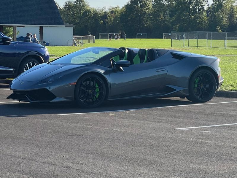 Lamborghini Huracán Spyder spotted in Newark