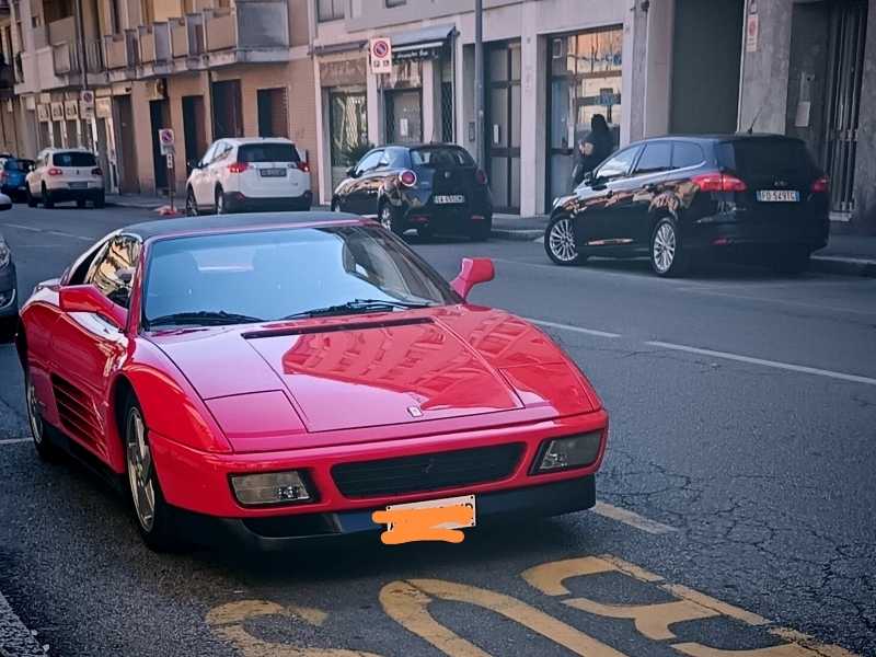 Ferrari Testarossa spotted in Novara