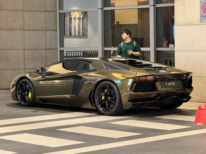 Lamborghini Aventador spotted in Kuala Lumpur