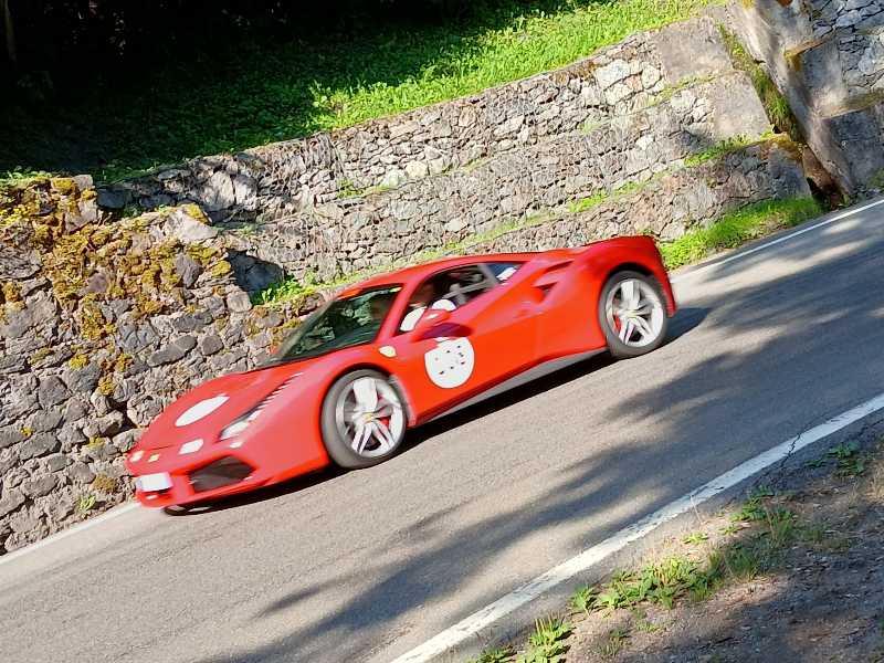 Ferrari 488 spotted in Courmayeur