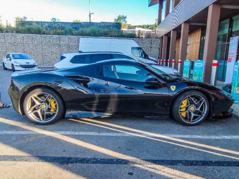 Ferrari 488 GTB spotted in Thonon-les-Bains