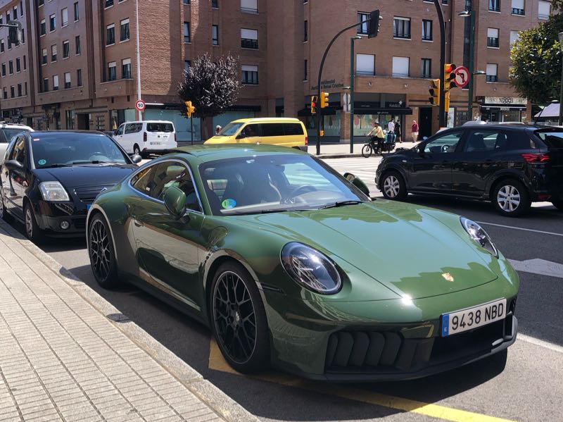 Porsche 911 GT3 RS spotted in Aix-en-Provence