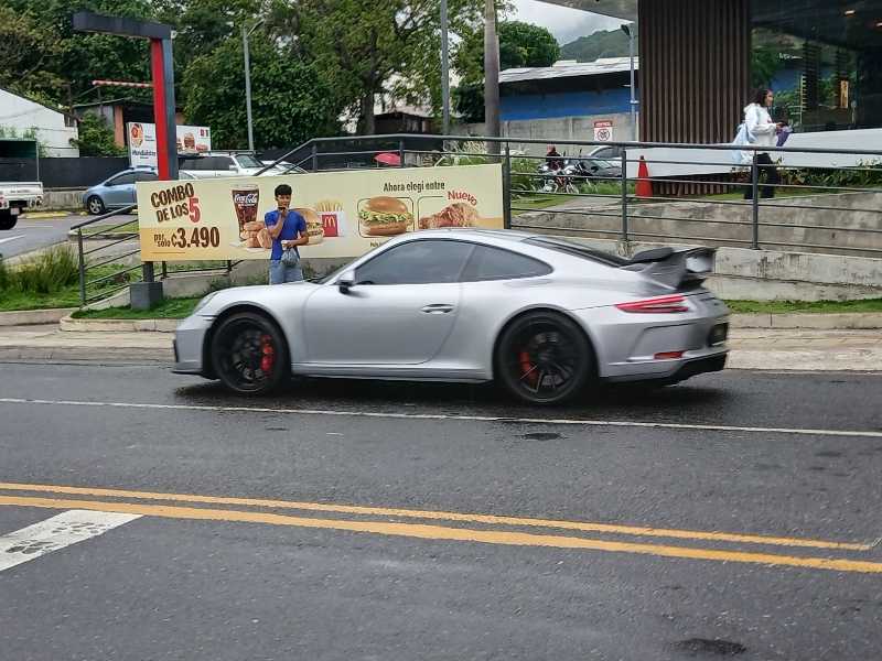 Porsche 911 GT3 spotted in San José