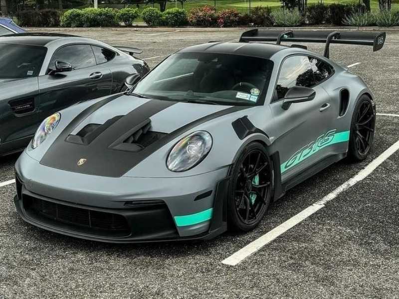Porsche 911 GT3 RS (2023) spotted in Lagoa Santa, Brazil