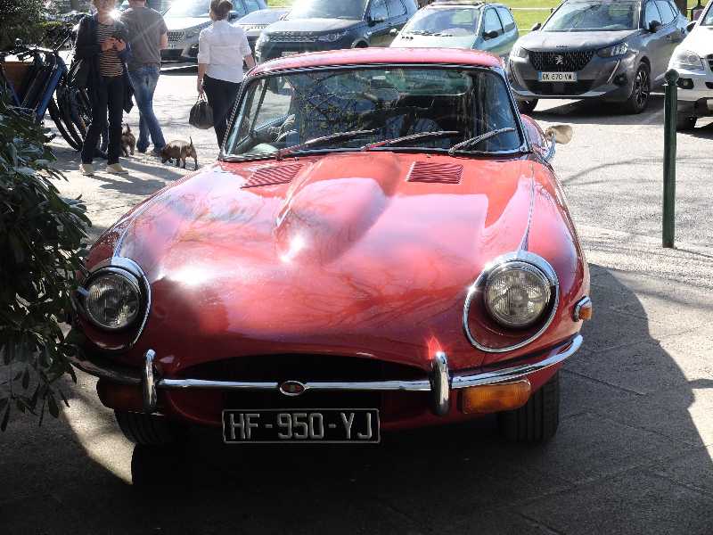 Jaguar E-Type spotted in Aix-en-Provence