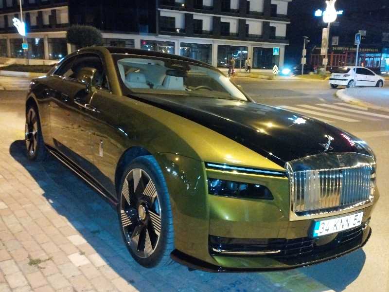 Rolls-Royce Cullinan spotted in Adapazarı