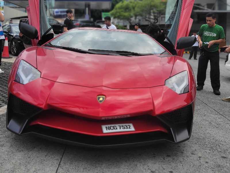 Lamborghini Aventador spotted in Manila