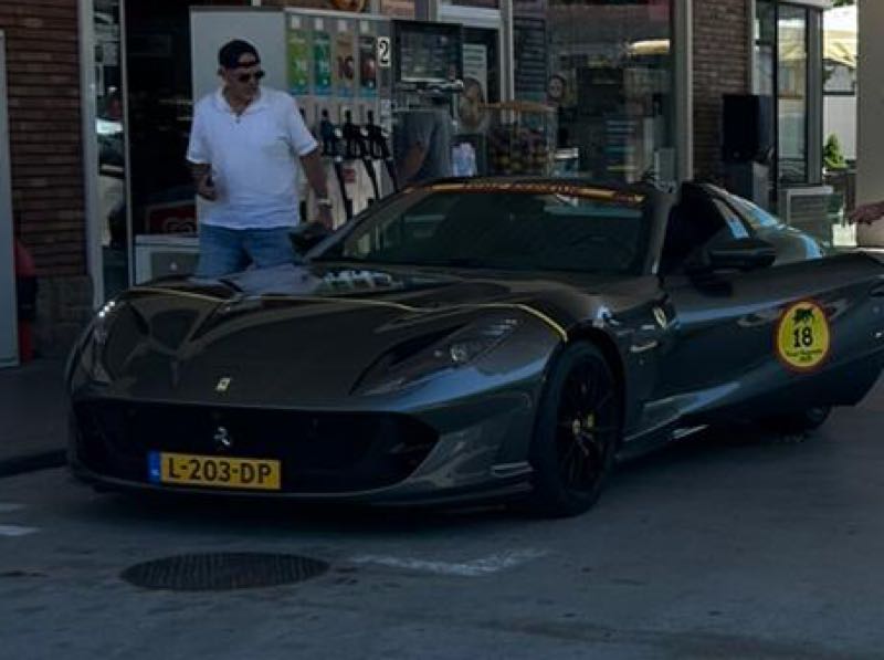 Ferrari 812 Superfast spotted in Ponts