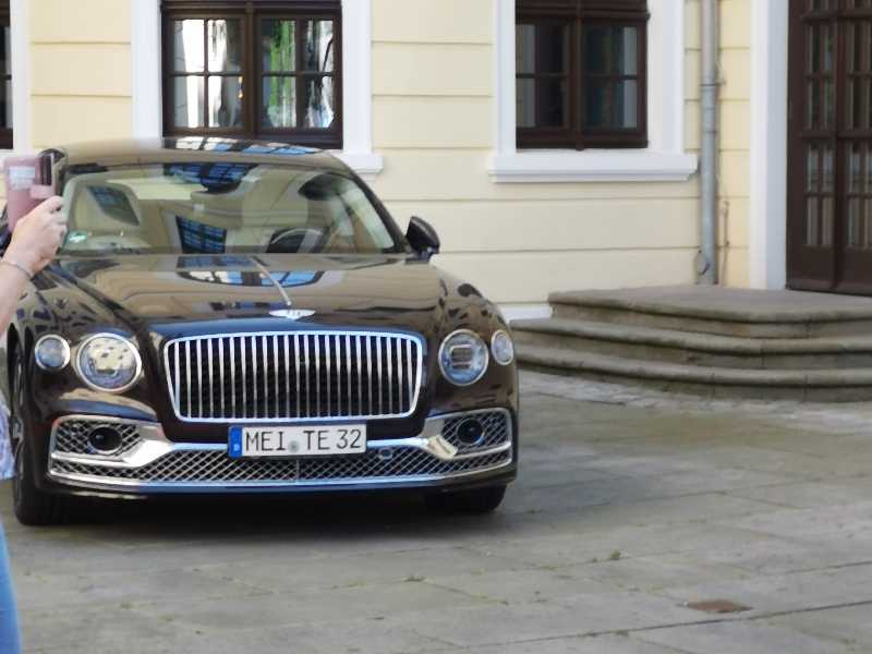 Bentley Flying Spur spotted in Dresden