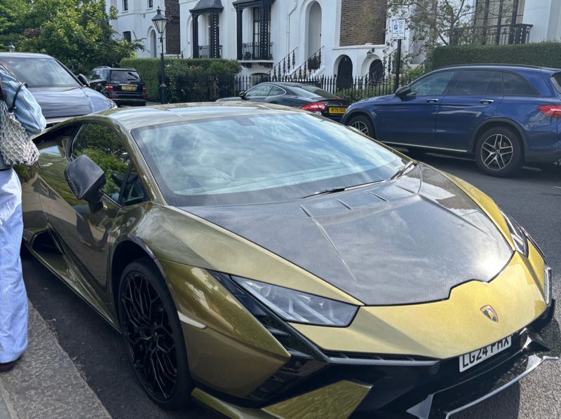 Lamborghini Huracán (2023) spotted in London, United Kingdom