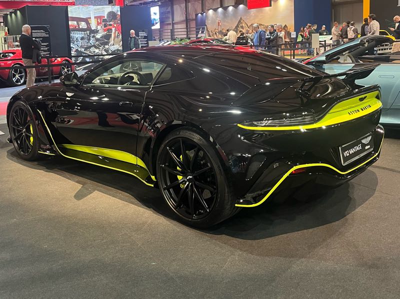 Aston Martin V12 Vantage spotted in Milan