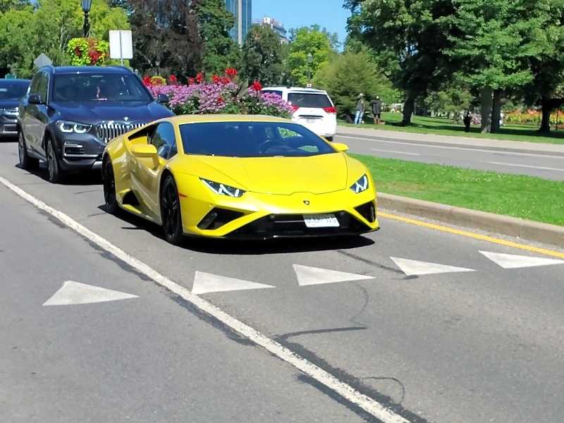 Lamborghini Huracán (2020) spotted in Niagara Falls, Canada