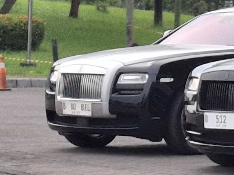 Rolls-Royce Ghost (2010) spotted in South Tangerang, Indonesia