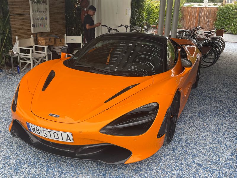 McLaren 720S (2018) spotted in Massa, Italy