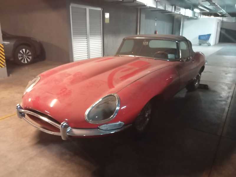 Jaguar E-Type spotted in Guadalajara
