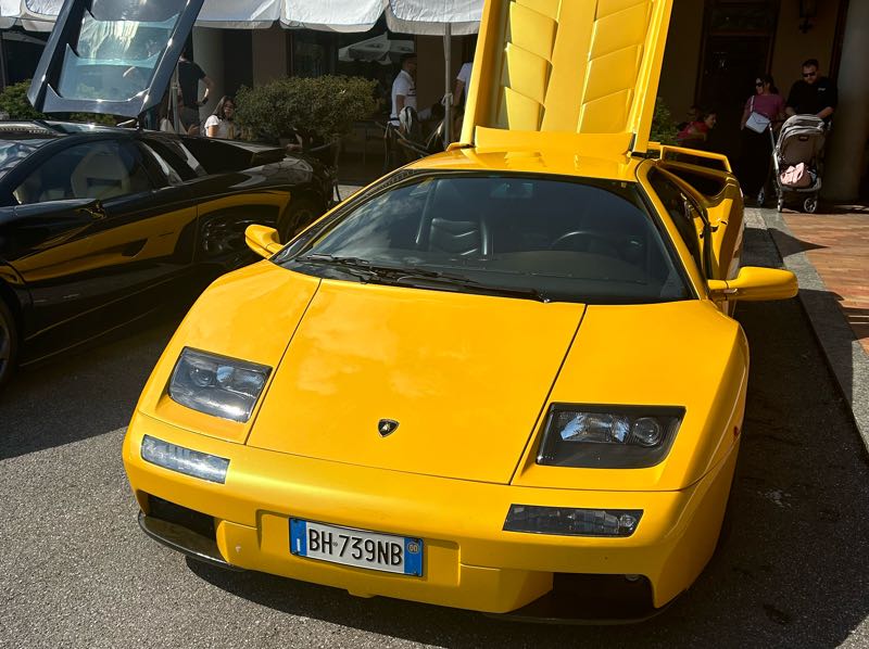 Lamborghini Diablo spotted in Darfo Boario Terme