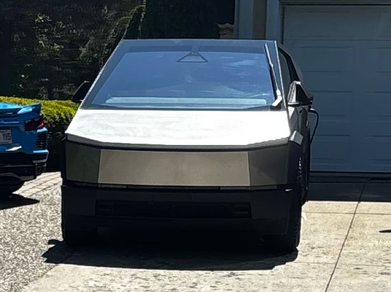 Tesla Cybertruck spotted in Drummondville