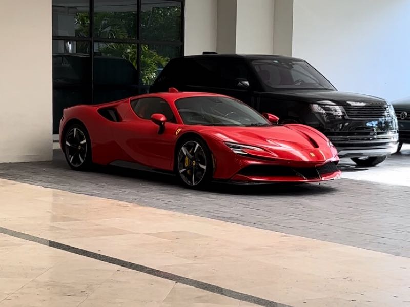 Ferrari SF90 Stradale (2021) spotted in Miami, United States