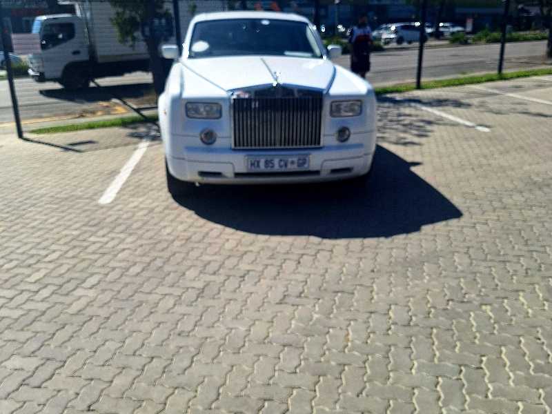 Rolls-Royce Phantom spotted in George