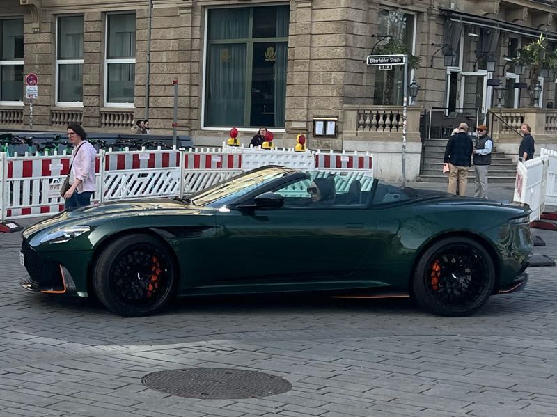 Aston Martin DBS Superleggera Volante spotted in Düsseldorf