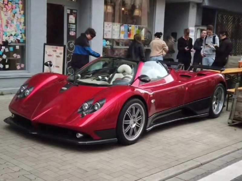Pagani Zonda spotted in Düsseldorf