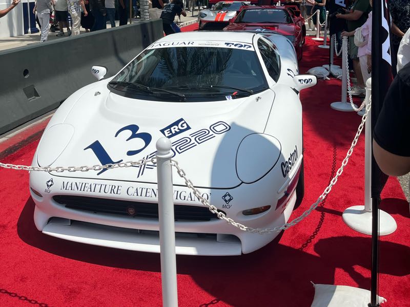 Jaguar XJ220 spotted in Los Angeles