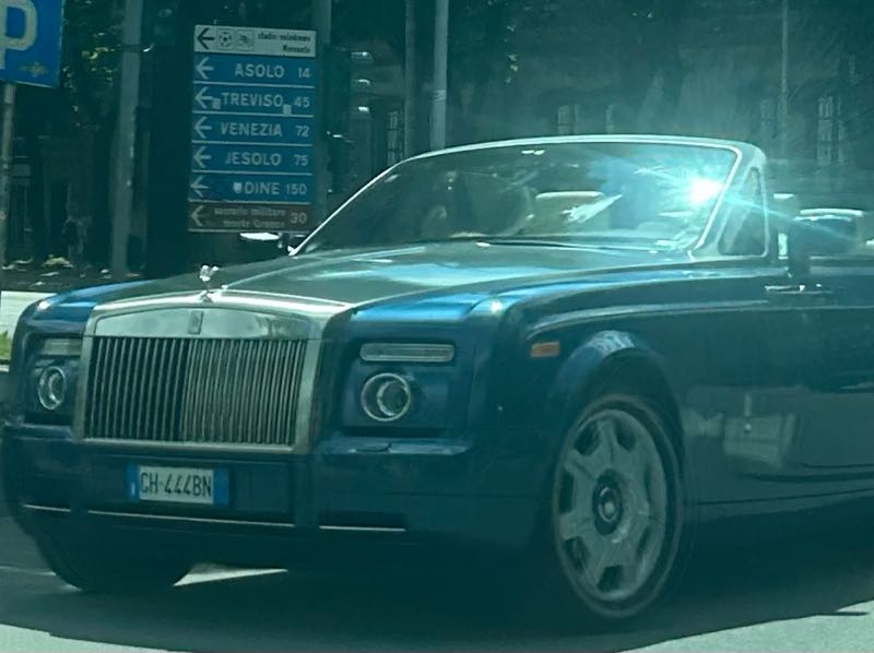 Rolls-Royce Phantom Drophead Coupe spotted in Vicenza