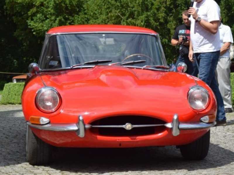 Jaguar E-Type spotted in Drezdenko