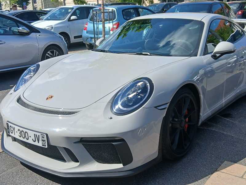 Porsche 911 GT3 spotted in Sarcelles