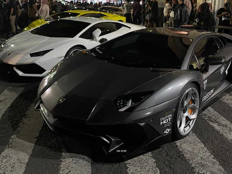 Lamborghini Aventador spotted in Surabaya