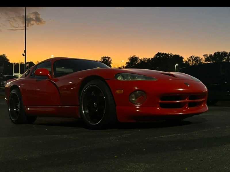 Dodge Viper spotted in Chicago