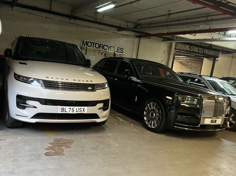 Rolls-Royce Ghost spotted in Farnborough