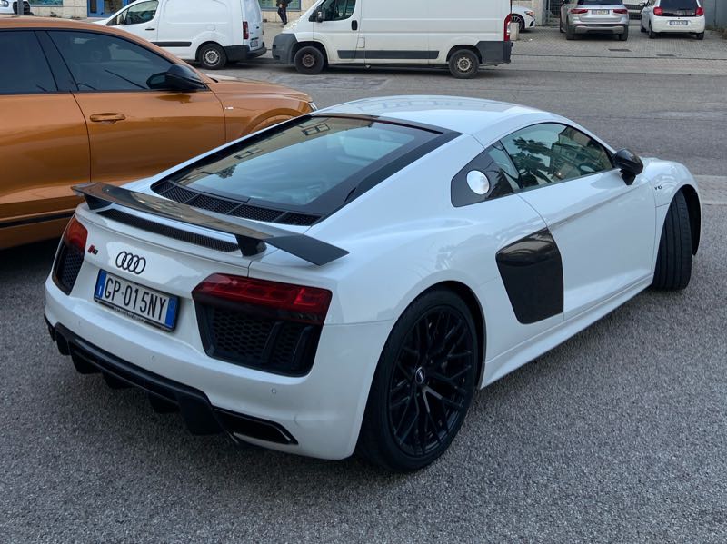 Audi R8 spotted in Montesilvano