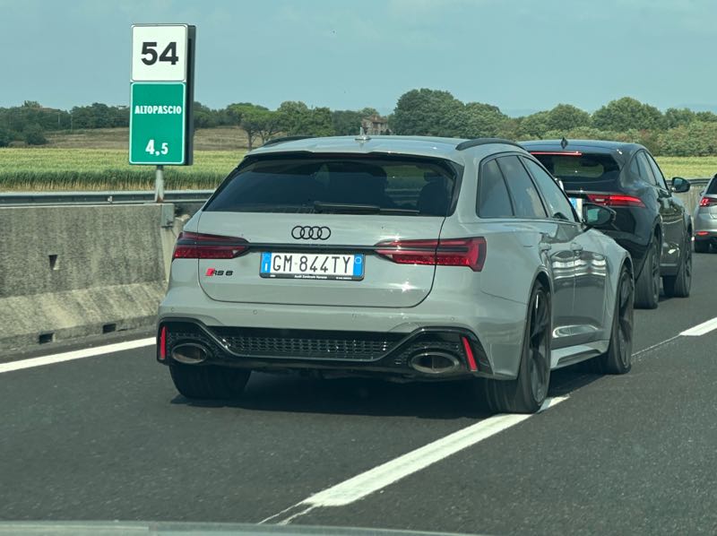 Audi RS6 spotted in Lucca