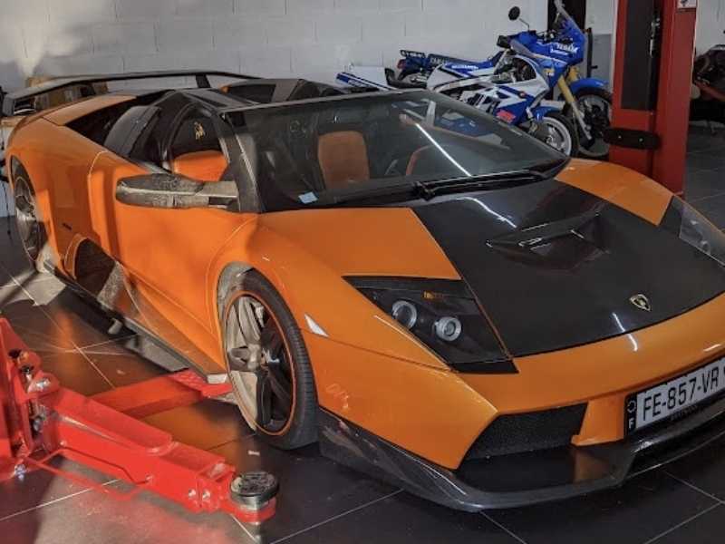 Lamborghini Murciélago spotted in Angers
