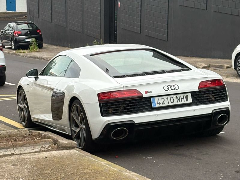 Audi R8 spotted in La Laguna
