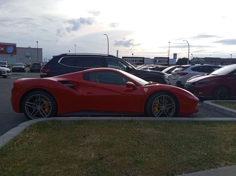 Ferrari 488 GTB spotted in Saint-Hyacinthe