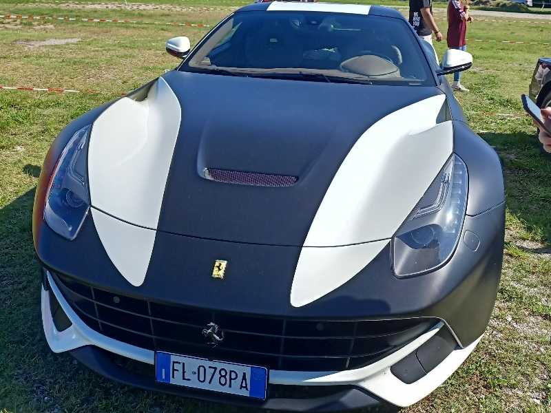 Ferrari F12berlinetta spotted in Varese