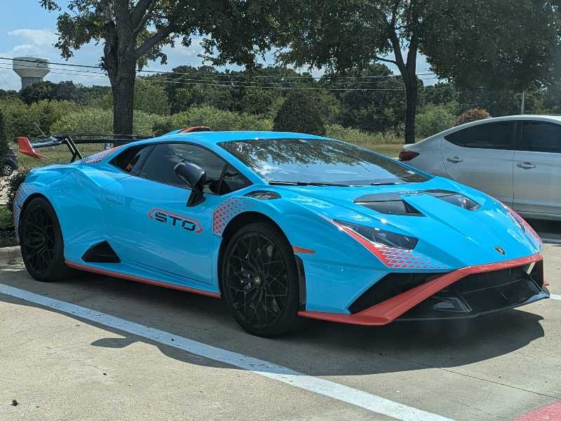 Lamborghini Huracán STO spotted in Fort Worth