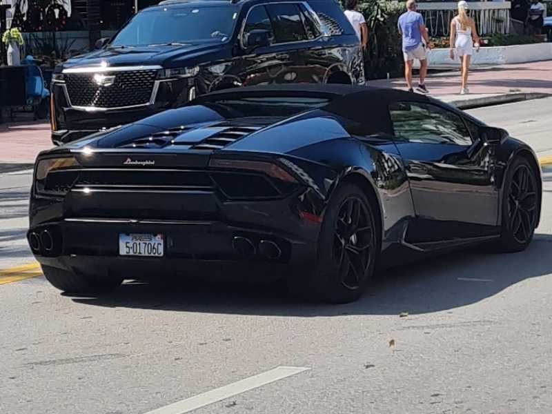 Lamborghini Huracán (2020) spotted in Miami, United States