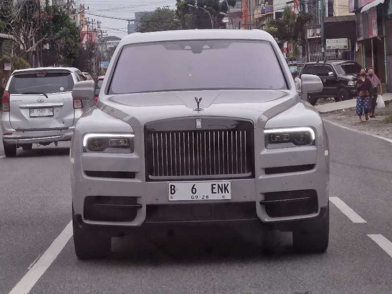 Rolls-Royce Cullinan spotted in Medan