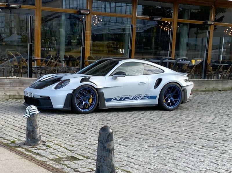 Porsche 911 GT3 RS spotted in Stockholm
