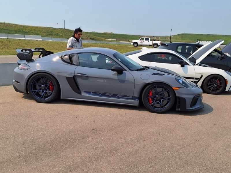 Porsche 718 Cayman GT4 RS (2022) spotted in Mountain View County, Canada