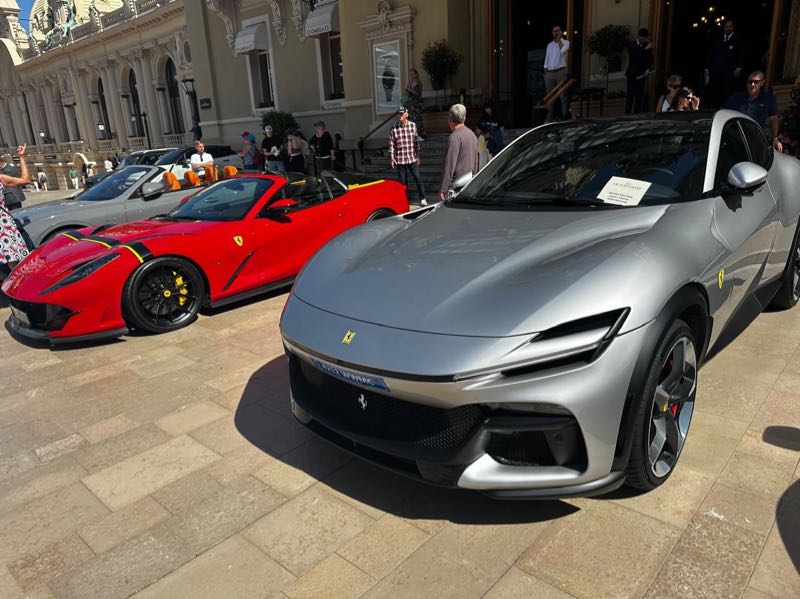Ferrari SF90 Stradale,Purosangue spotted in Demnate